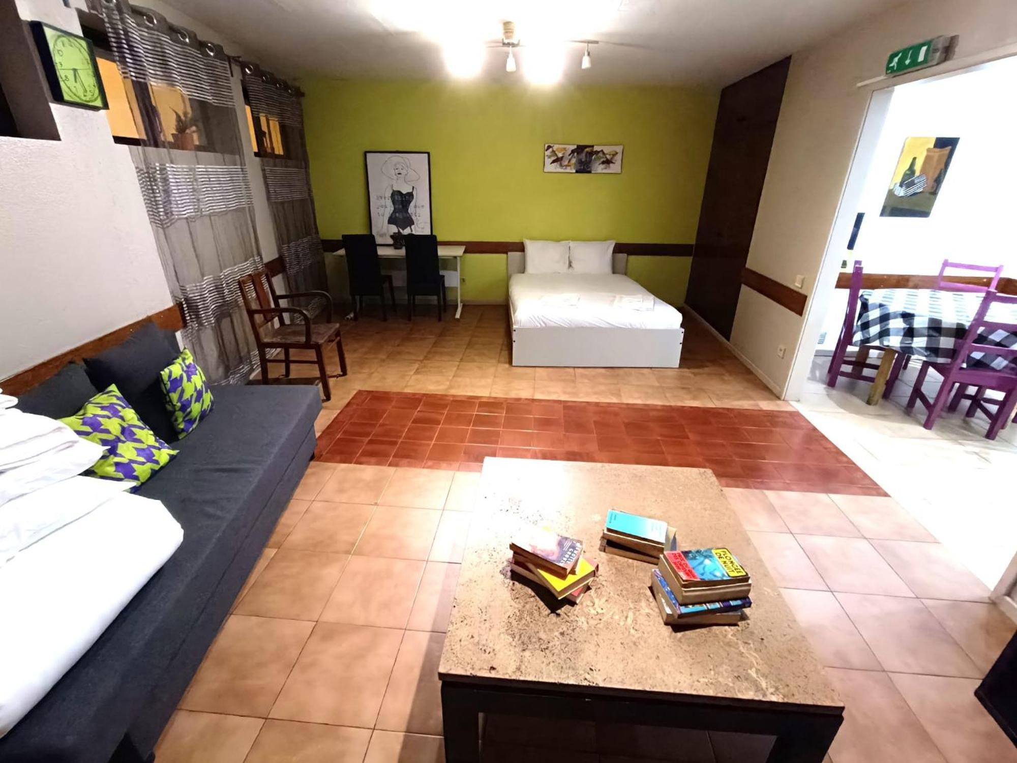 Spacious Economic Center Porto Flat Экстерьер фото